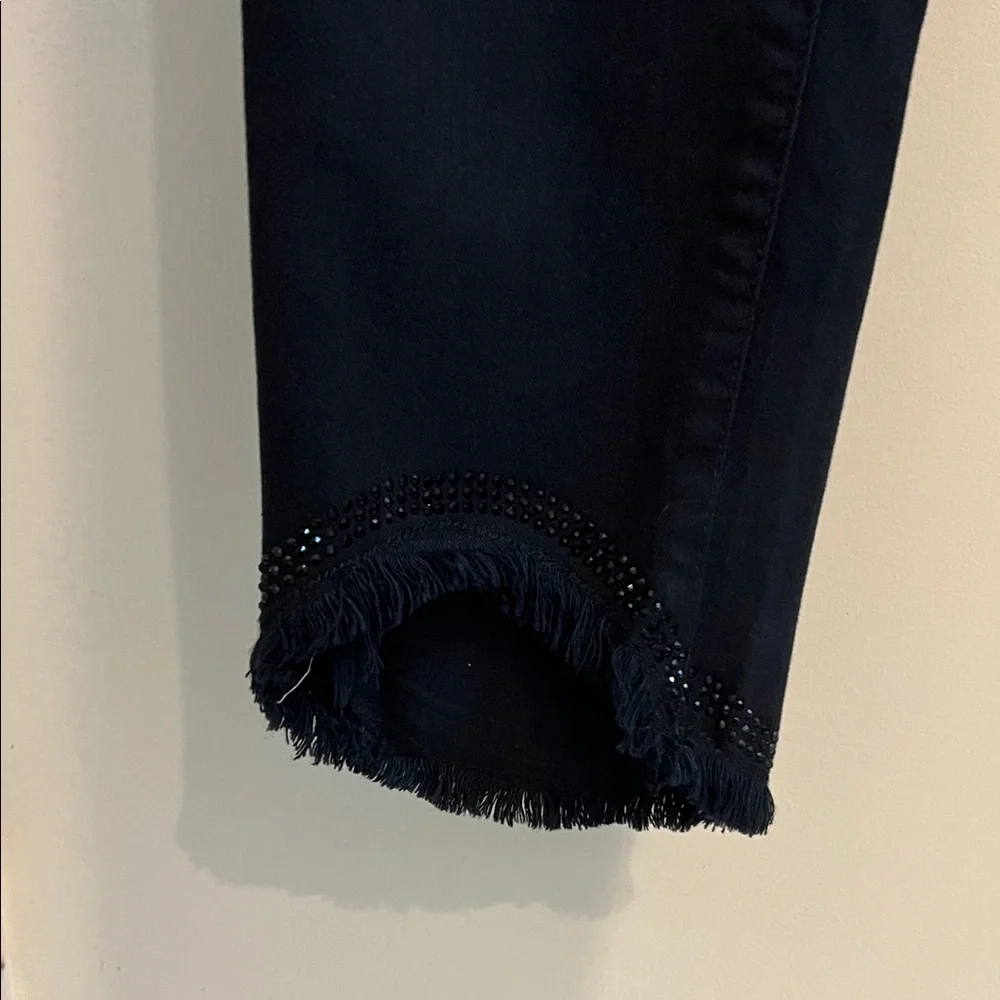 Chico's Black Jegging Ankle Jeans with Studded & Frayed Tulip Hem Sz 1.5 10 New - Picture 3 of 10